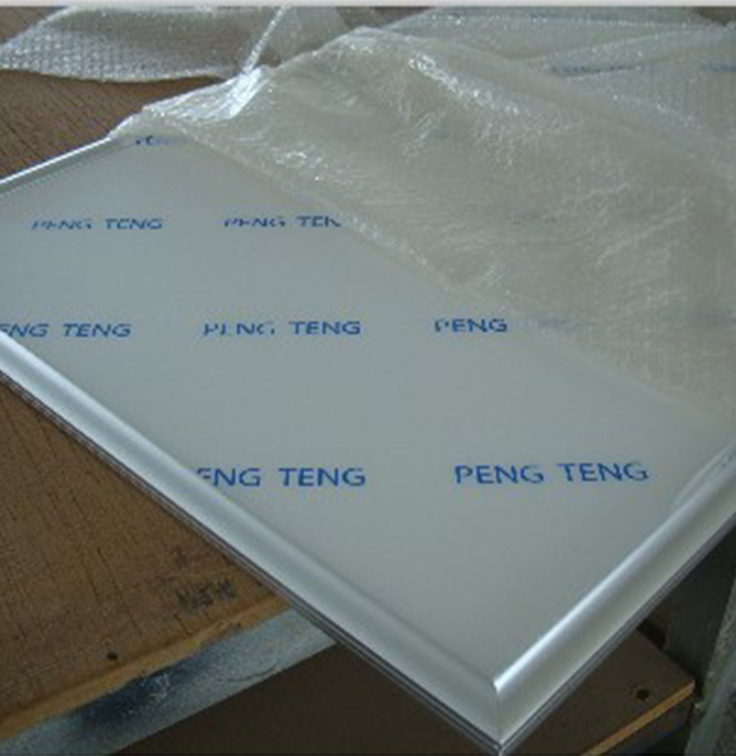 超薄翻盖灯箱